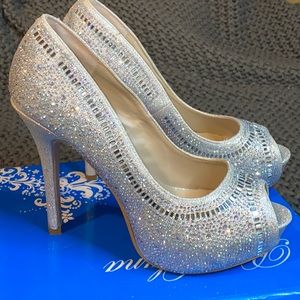 Size 8.5 Bella Luna High Heels.